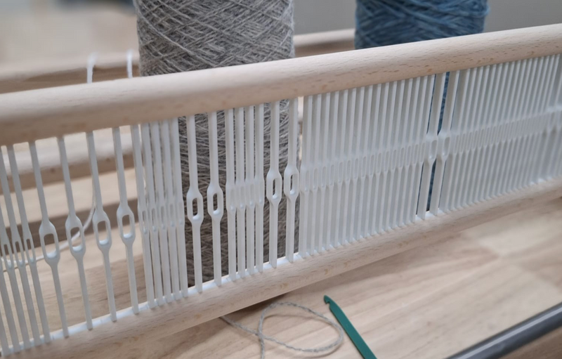 Load image into Gallery viewer, Lojan Rigid Heddle Vari-dent reed
